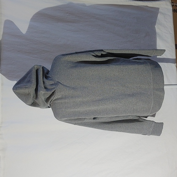 Reebok Hoodie - Picture 2 of 8